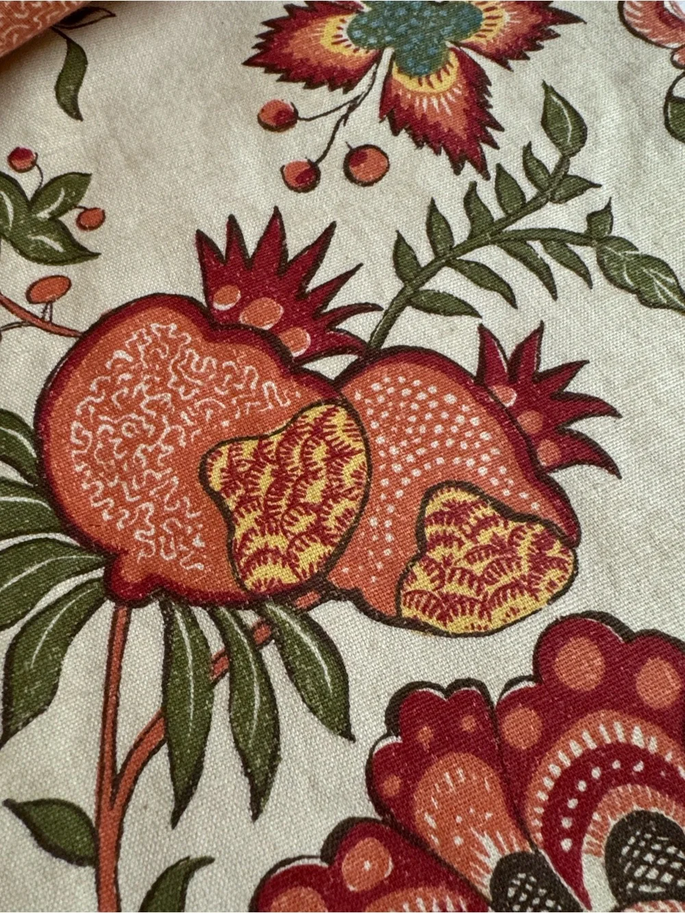Pottery Barn Retired 18”x 108” Palampore Cream Table Runner w/ Botanical Print